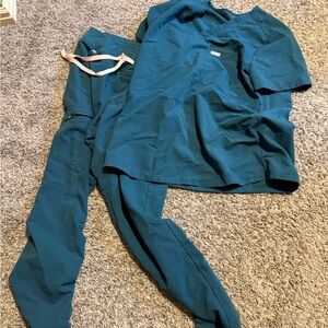 Figs medium regular teal scrubs